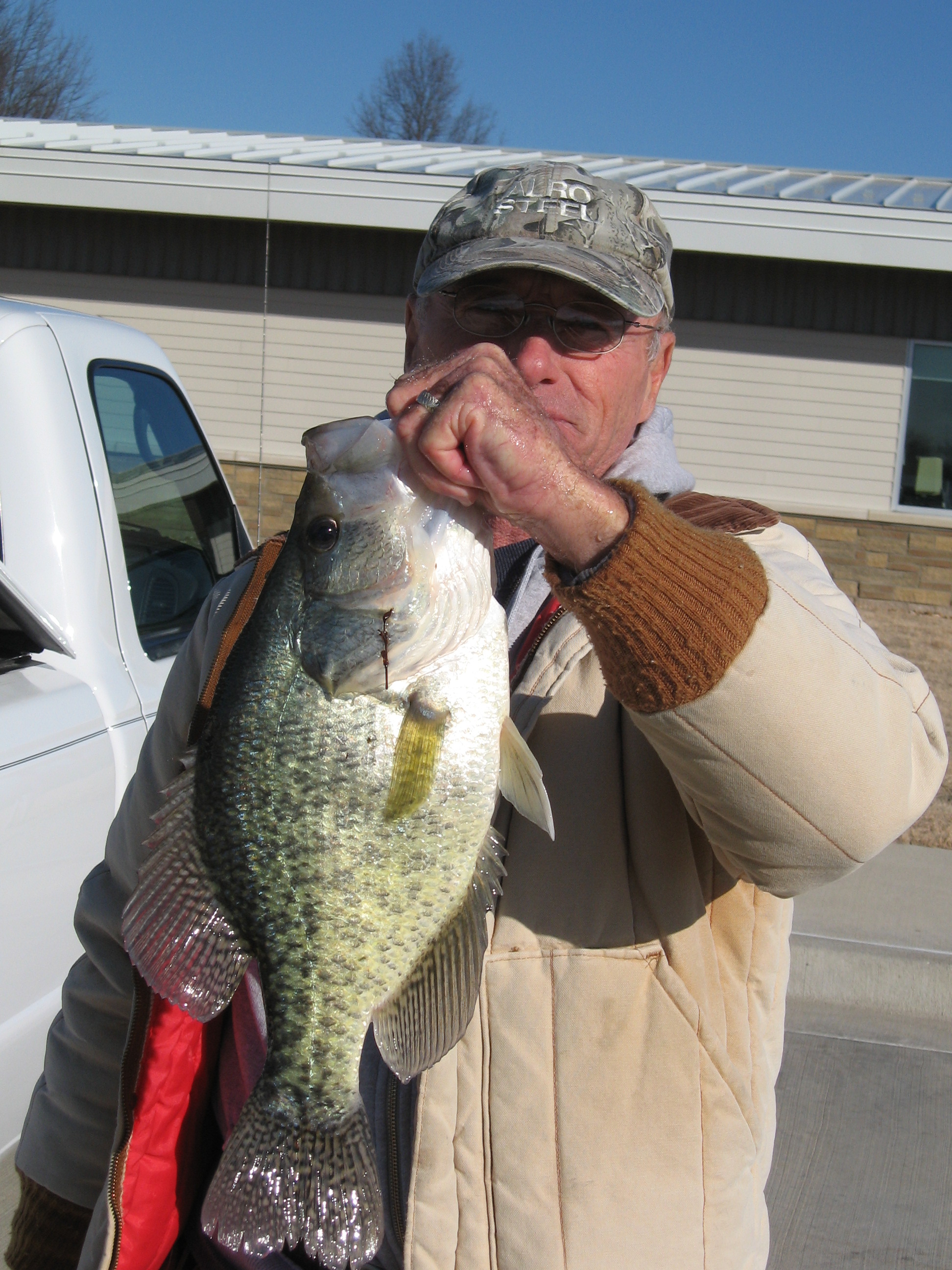 missouri-angler-lands-two-three-pound-crappie-from-lakes-at-mdc-reed