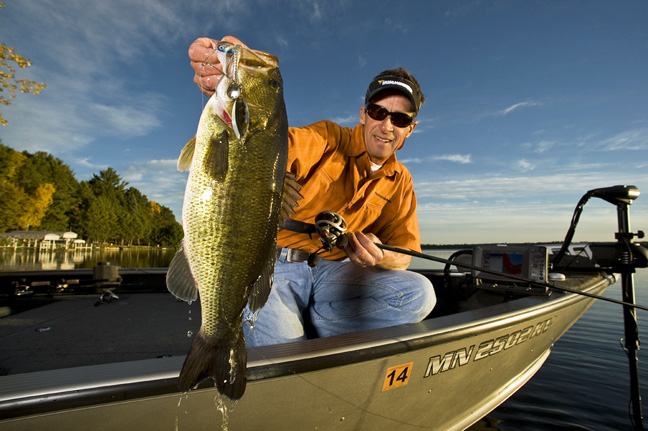 Lund Boats' Presents the Ultimate Fishing Experience TV