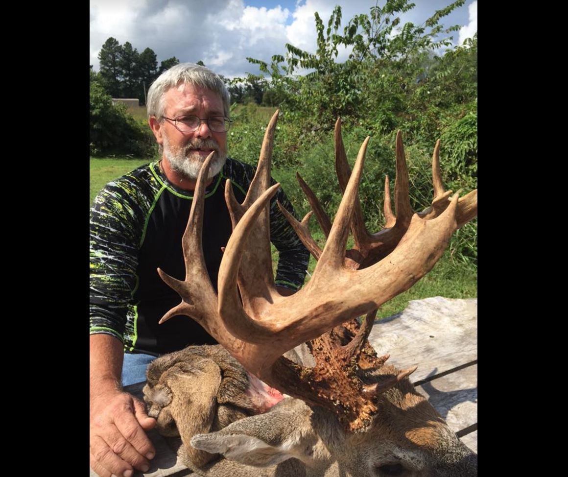 Missouri Hunter Shoots 36 Point Buck Of A Lifetime OutdoorHub
