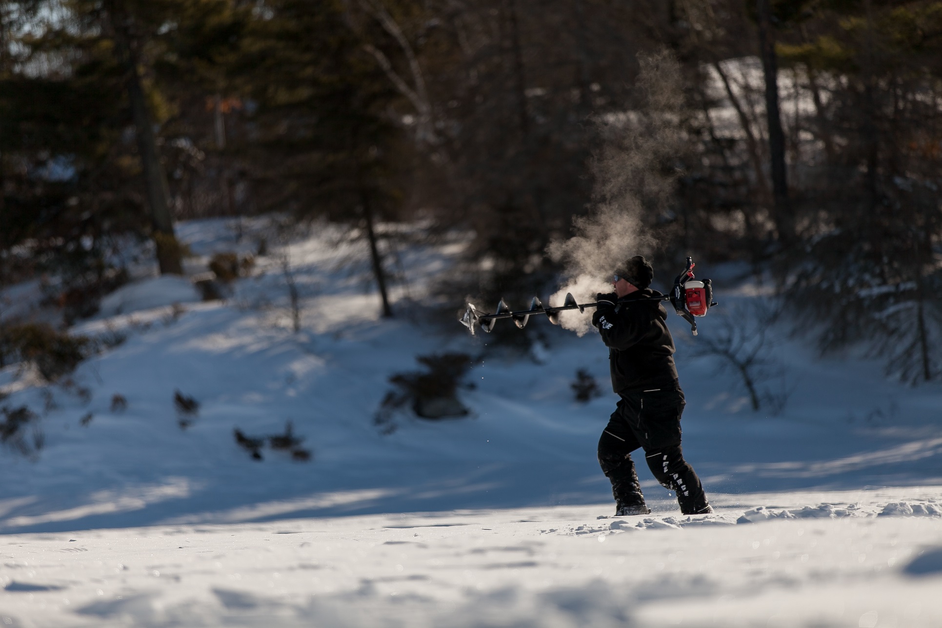 8 Common Traits of the Country’s Best Ice Anglers | OutdoorHub