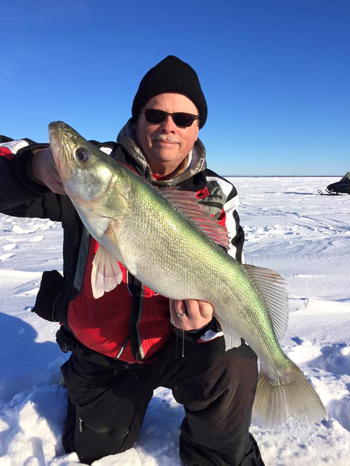 4 Top Spots for Manitoba's Giant Winter Walleyes, Pike and Lakers ...