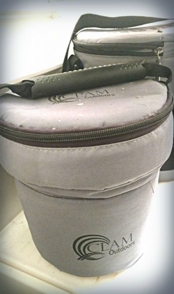 Clam Bait Bucket with Insulated Carry Case