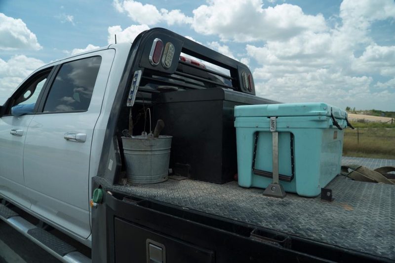 Locking cooler best sale in truck bed