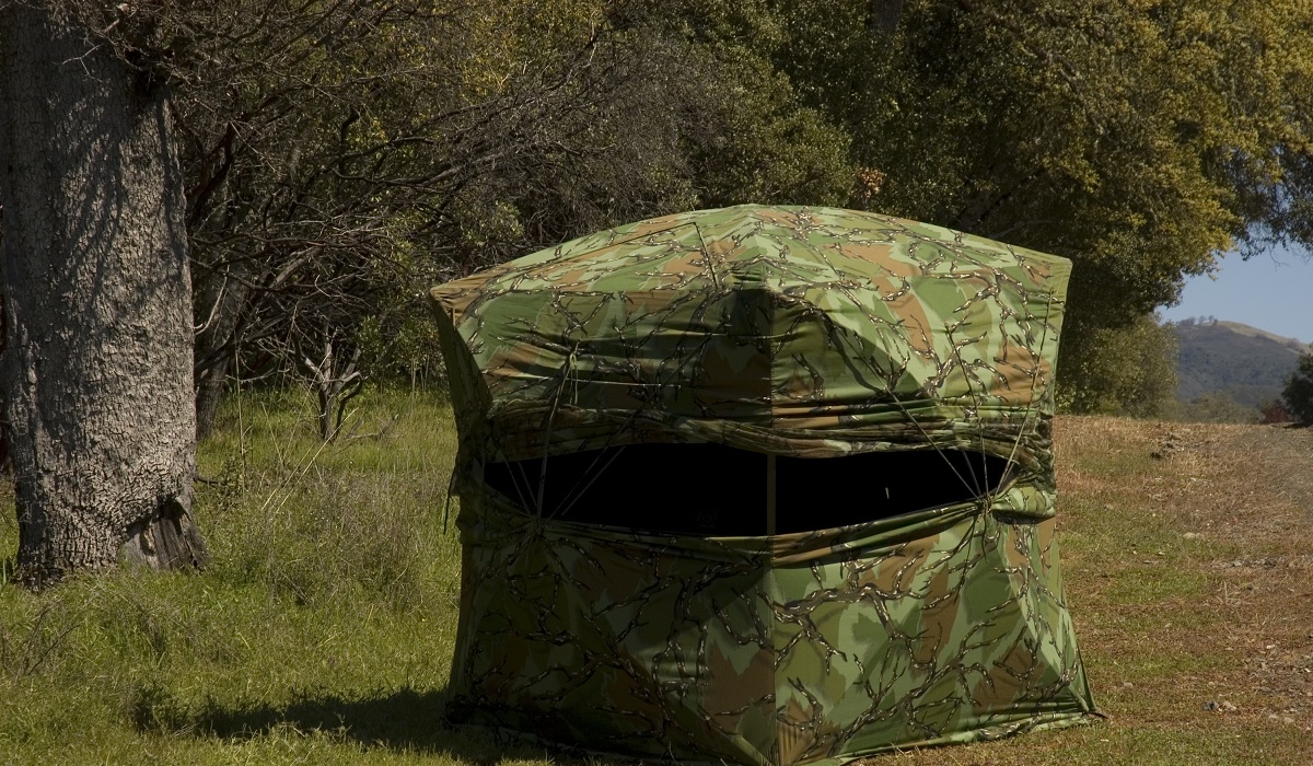 Choosing the Best Ground Blind for Bow Hunters OutdoorHub