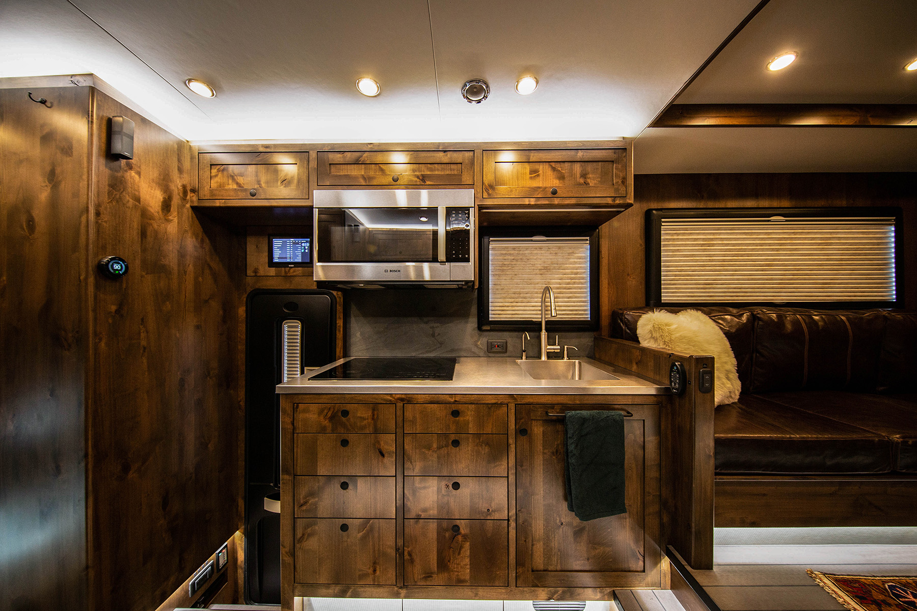 EarthRoamer XV-HD: This Ultimate Expedition Camper is a Luxurious Cabin