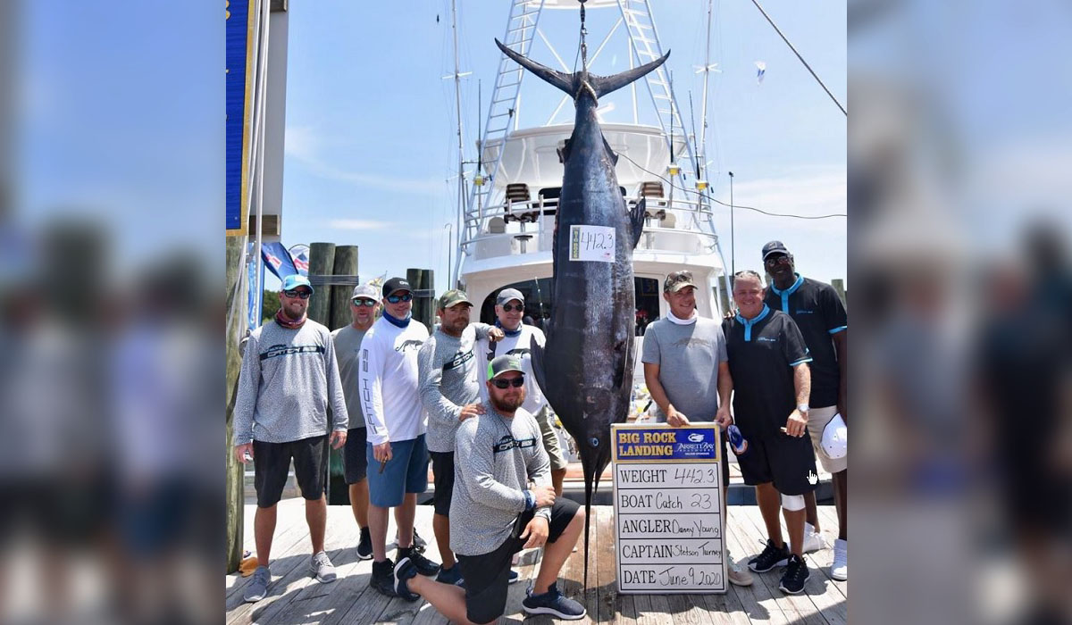 Michael Jordan Lands Trophy Blue Marlin in North Carolina Fishing ...