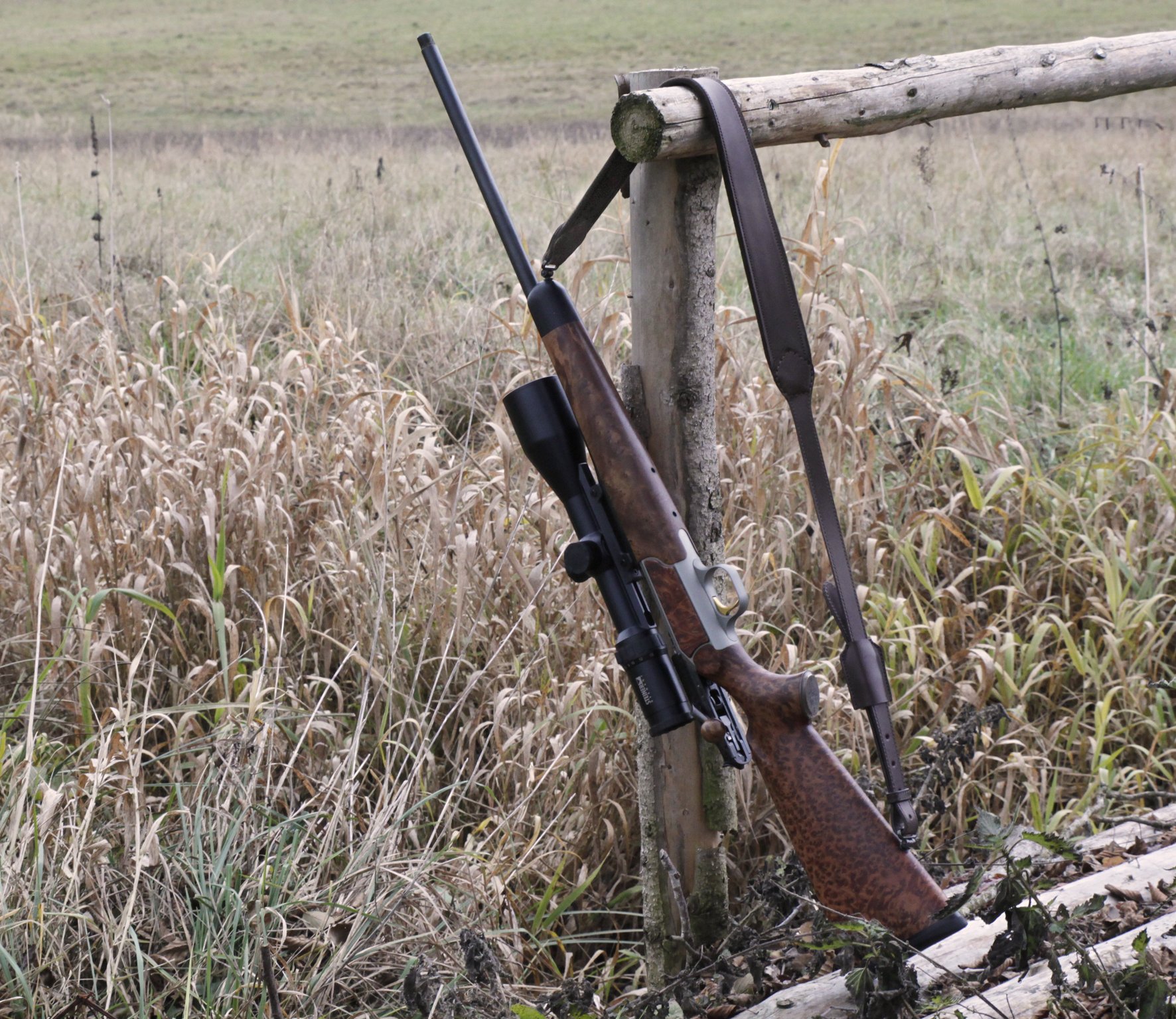Black 2 Point Gun Sling Rifle Sling with Non-Slip Backing & Locking Sling Swivel 
