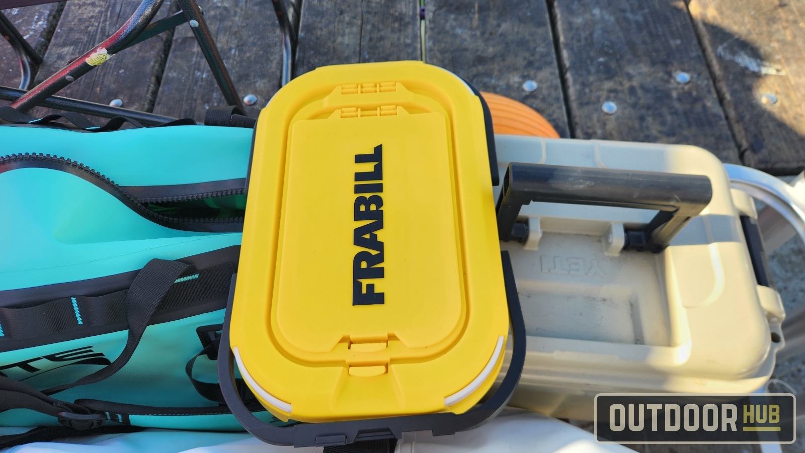 OutdoorHub Review: Frabill Collapsible Bait Bucket w/ Aerator