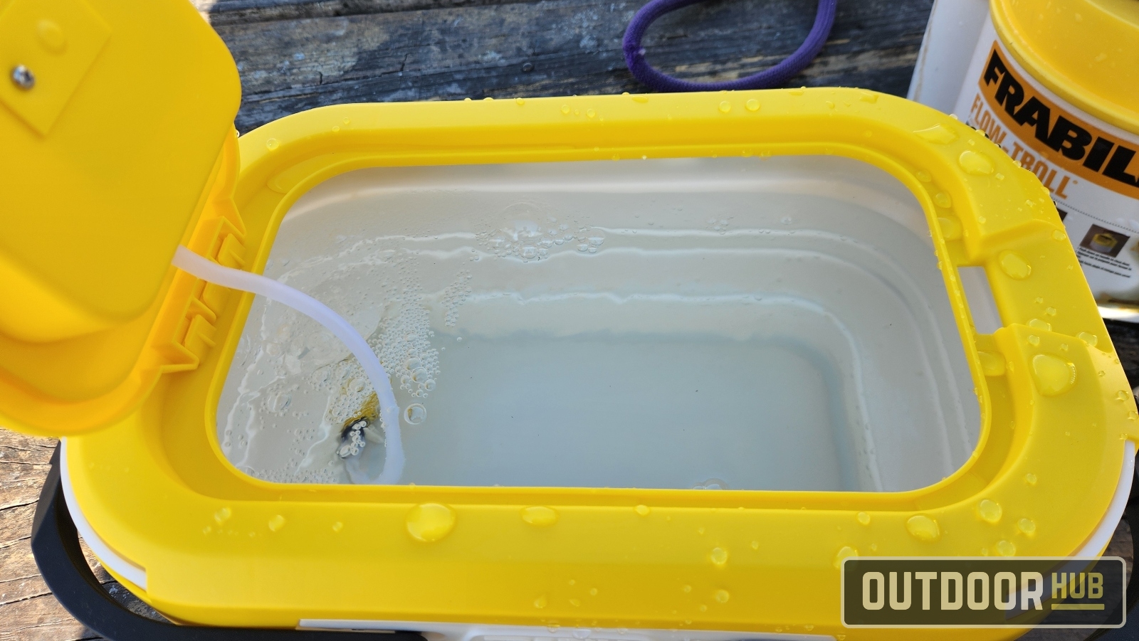 OutdoorHub Review: Frabill Collapsible Bait Bucket w/ Aerator