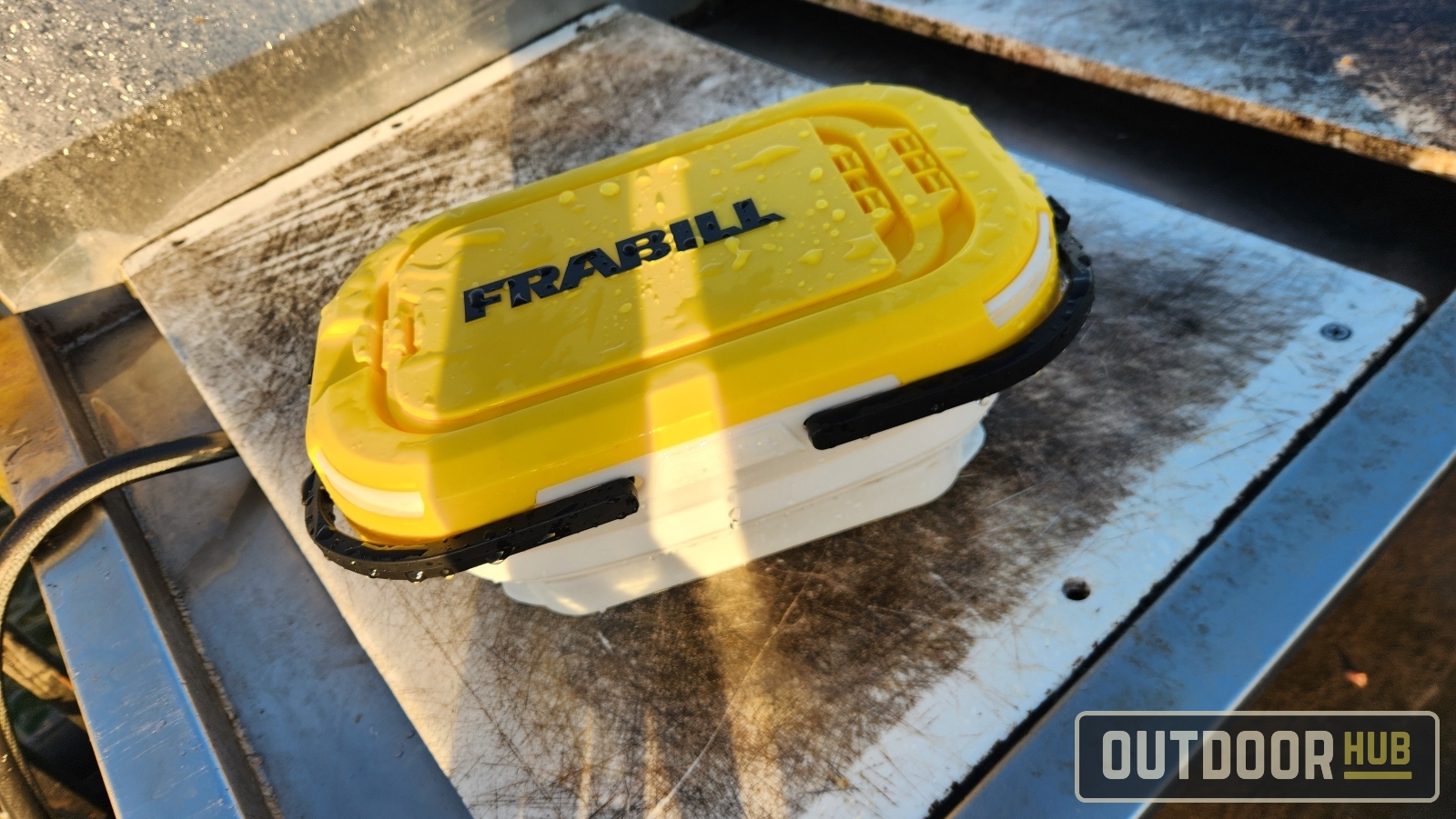 OutdoorHub Review: Frabill Collapsible Bait Bucket w/ Aerator